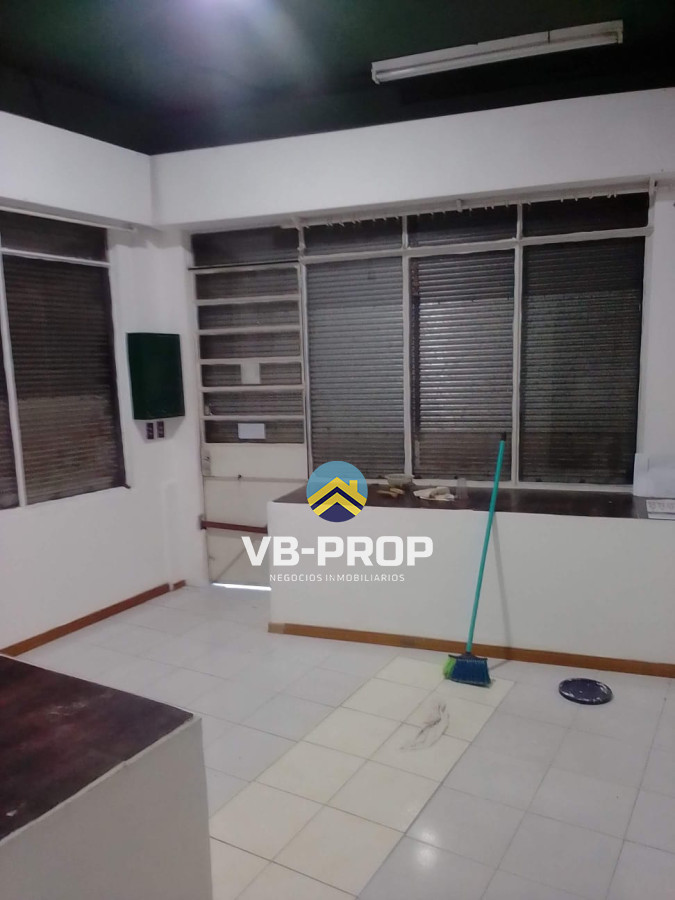 Local Comercial ID.81 - Local comercial buceo Solano López 