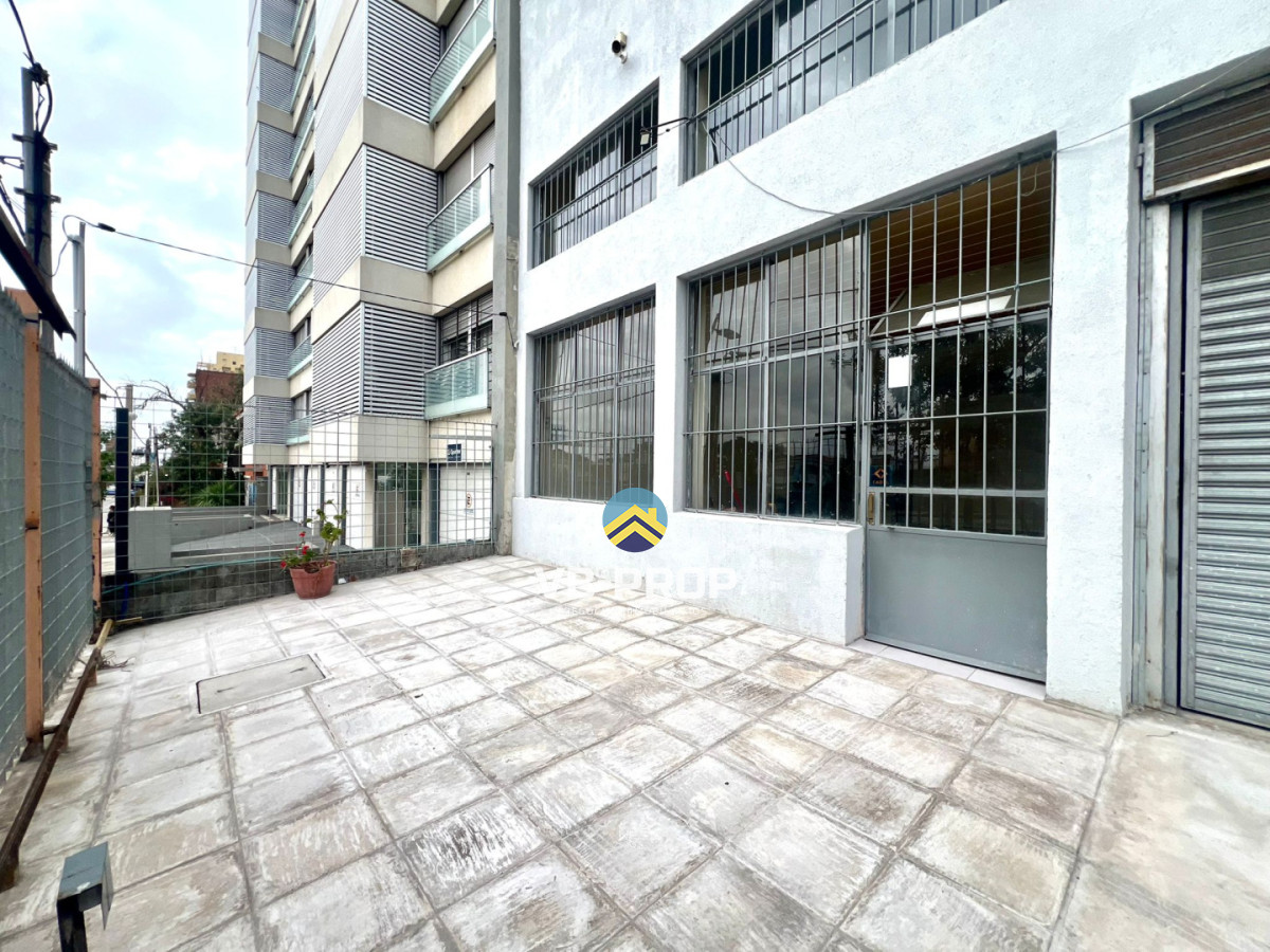 Local Comercial ID.478 - Alquiler local comercial deposito parque batlle 