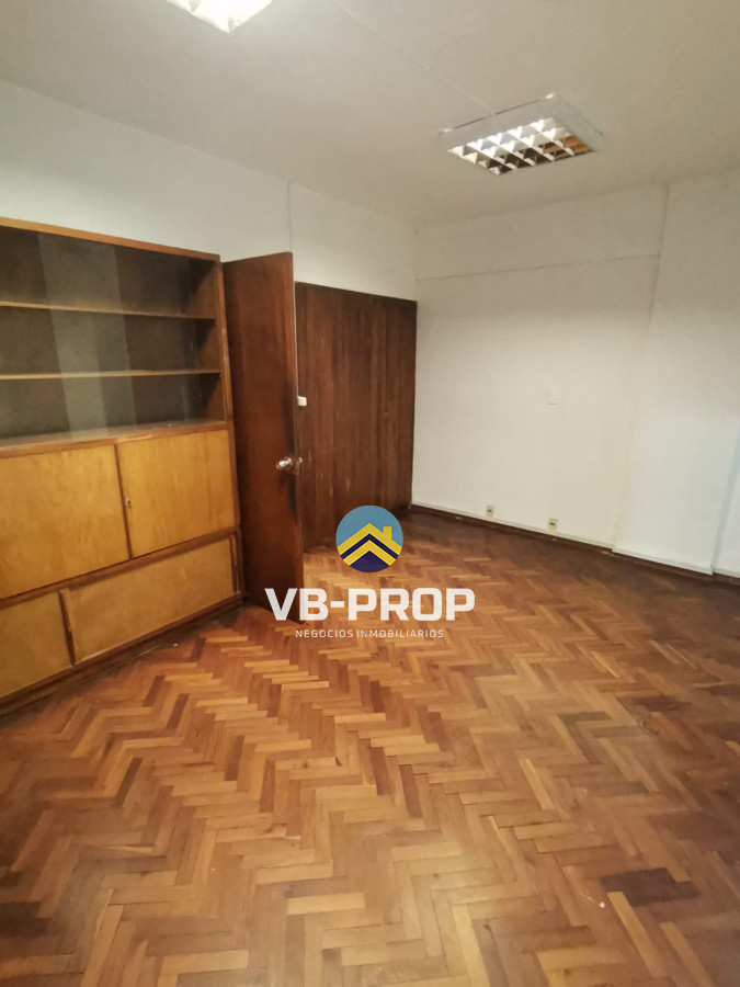 Oficina ID.311 - Alquiler oficina centro Rio Branco y 18 de Julio