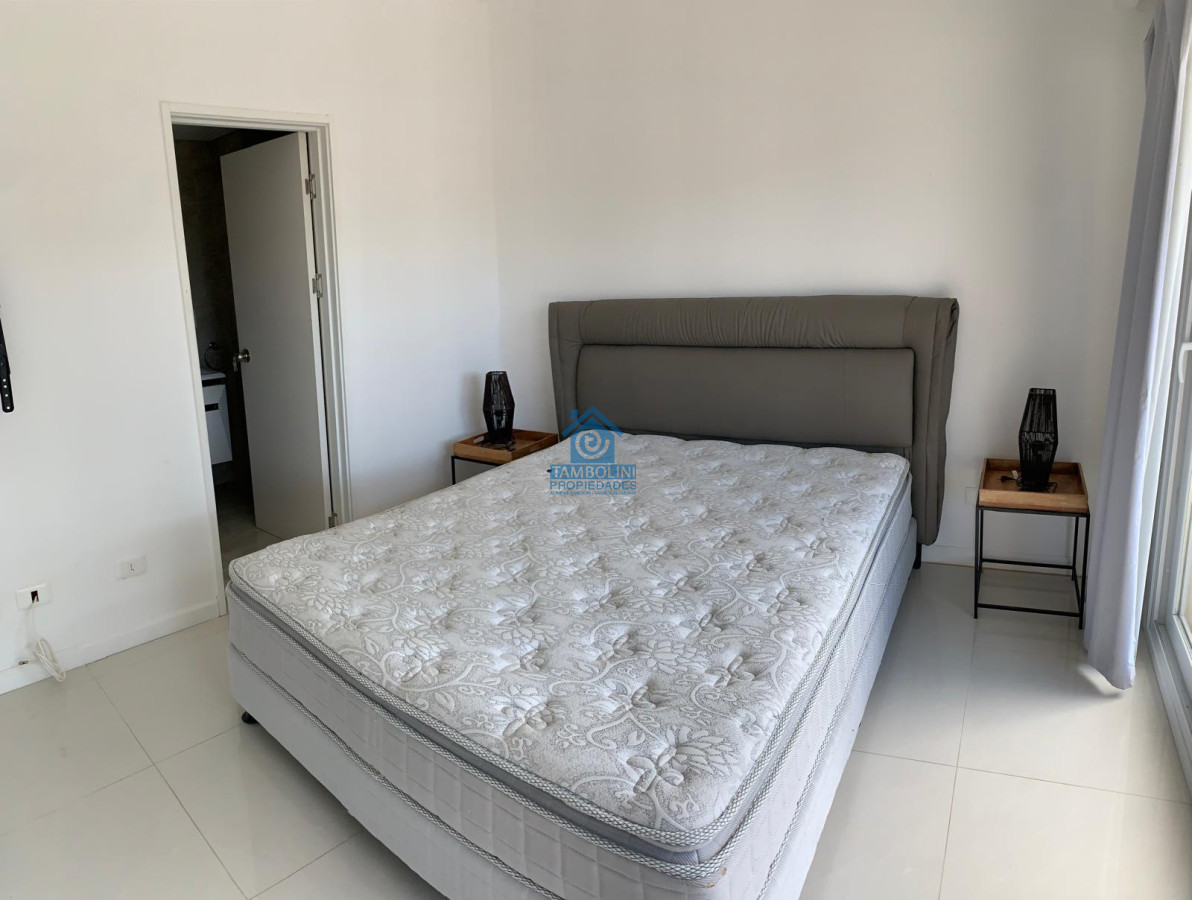 Apartamento ID.461 - Hermoso departamento en alquiler anual en Edificio frente al mar