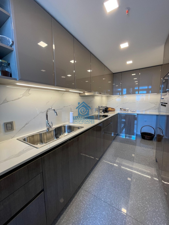 Apartamento ID.249 - Hermosa Unidad en Venta Frente al Mar