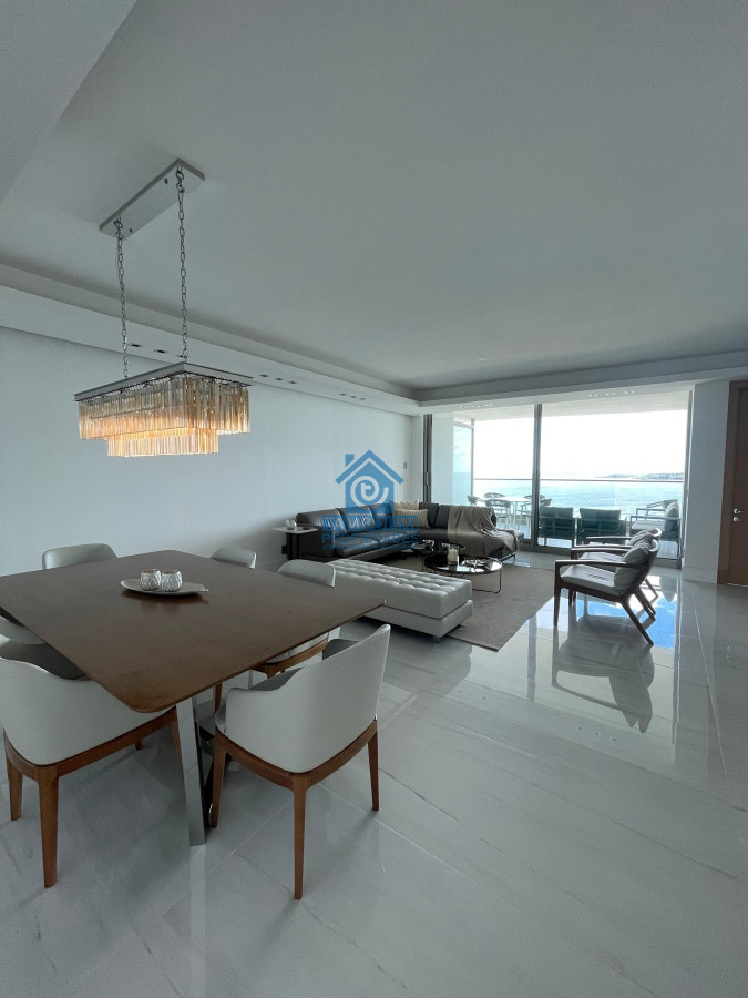 Apartamento ID.249 - Hermosa Unidad en Venta Frente al Mar