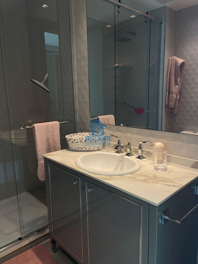 Apartamento ID.249 - Hermosa Unidad en Venta Frente al Mar