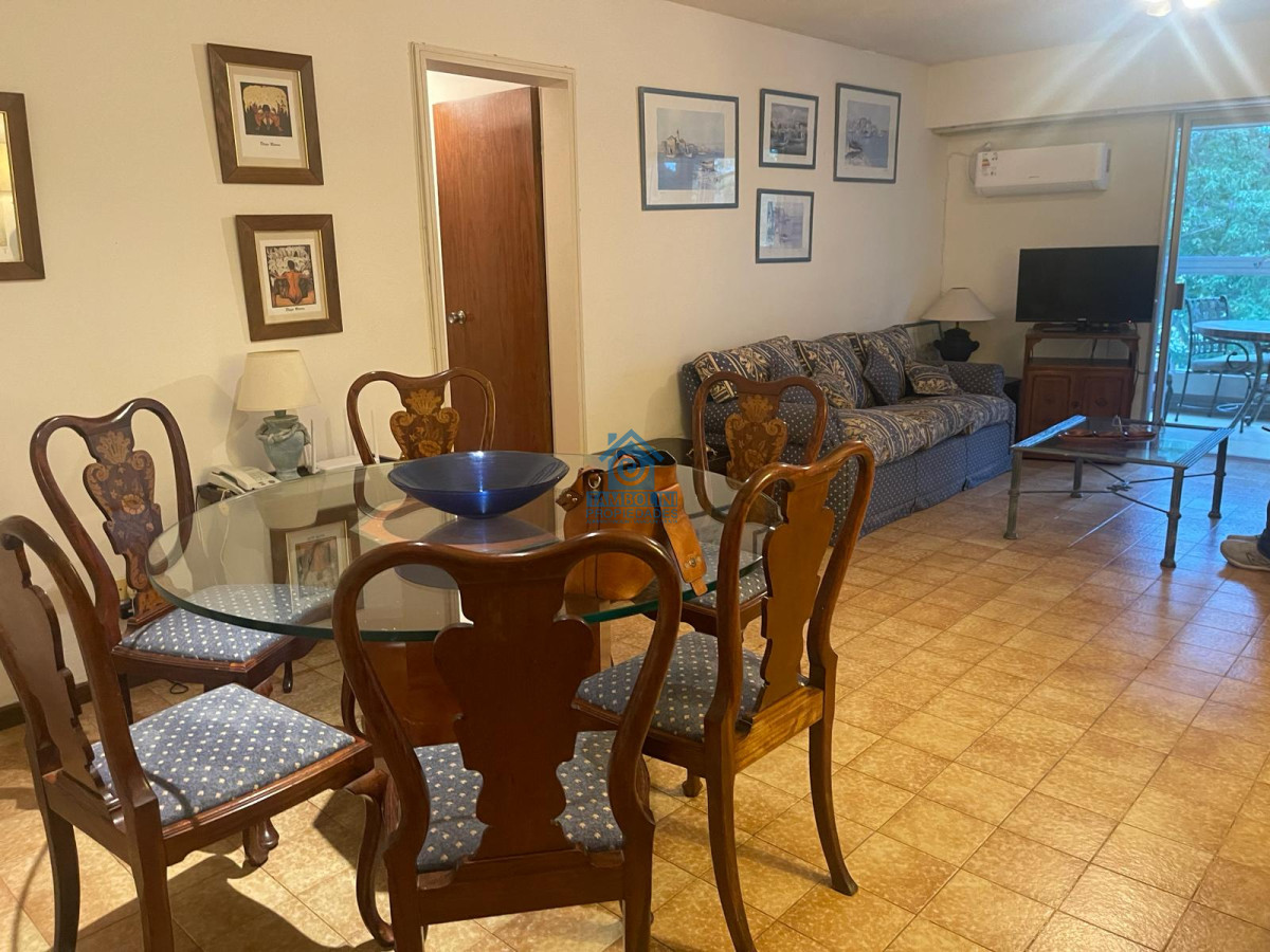 Apartamento ID.306 - Alquiler Anual en Punta del Este Edificio con Cancha de Tennis 