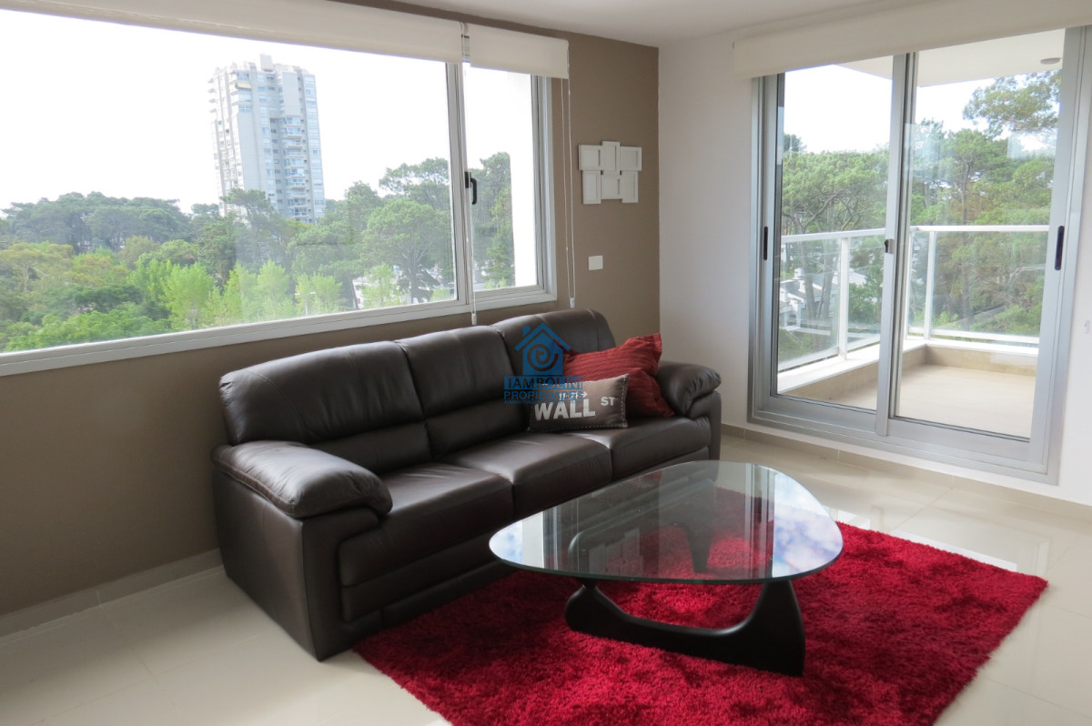 Apartamento ID.320 - Alquiler Anual Punta del Este Departamento 3 dormitorios