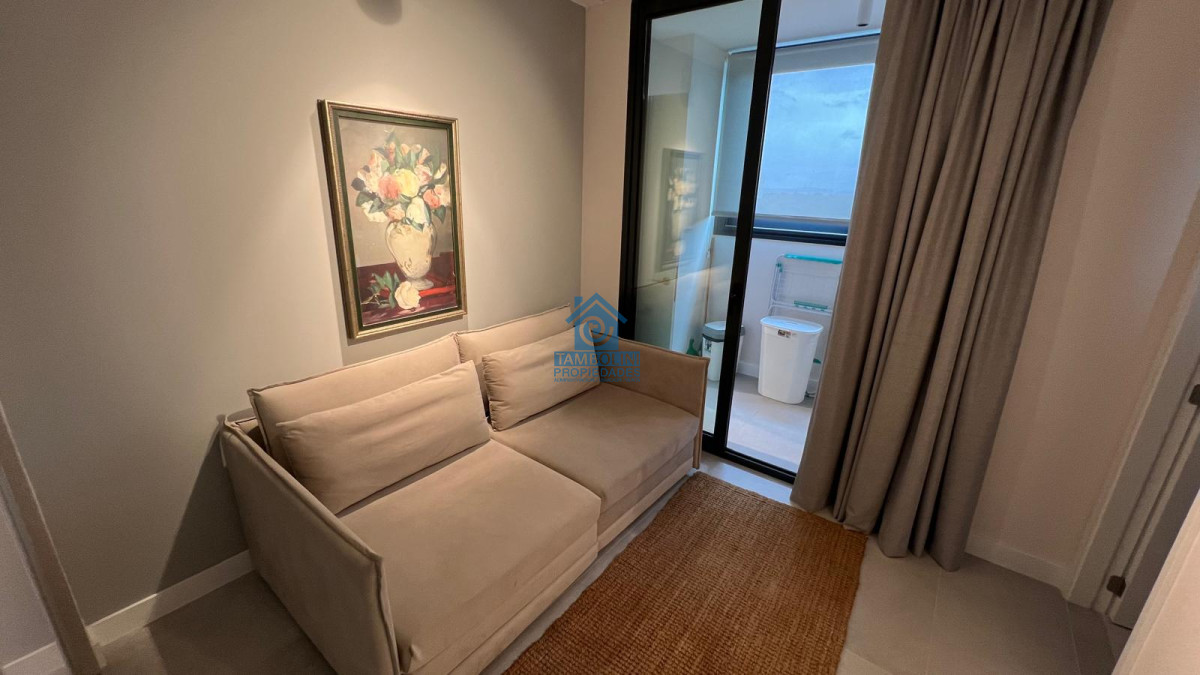 Apartamento ID.537 - Alquiler Anual - Hermoso Esquinero en Venetian frente al mar 