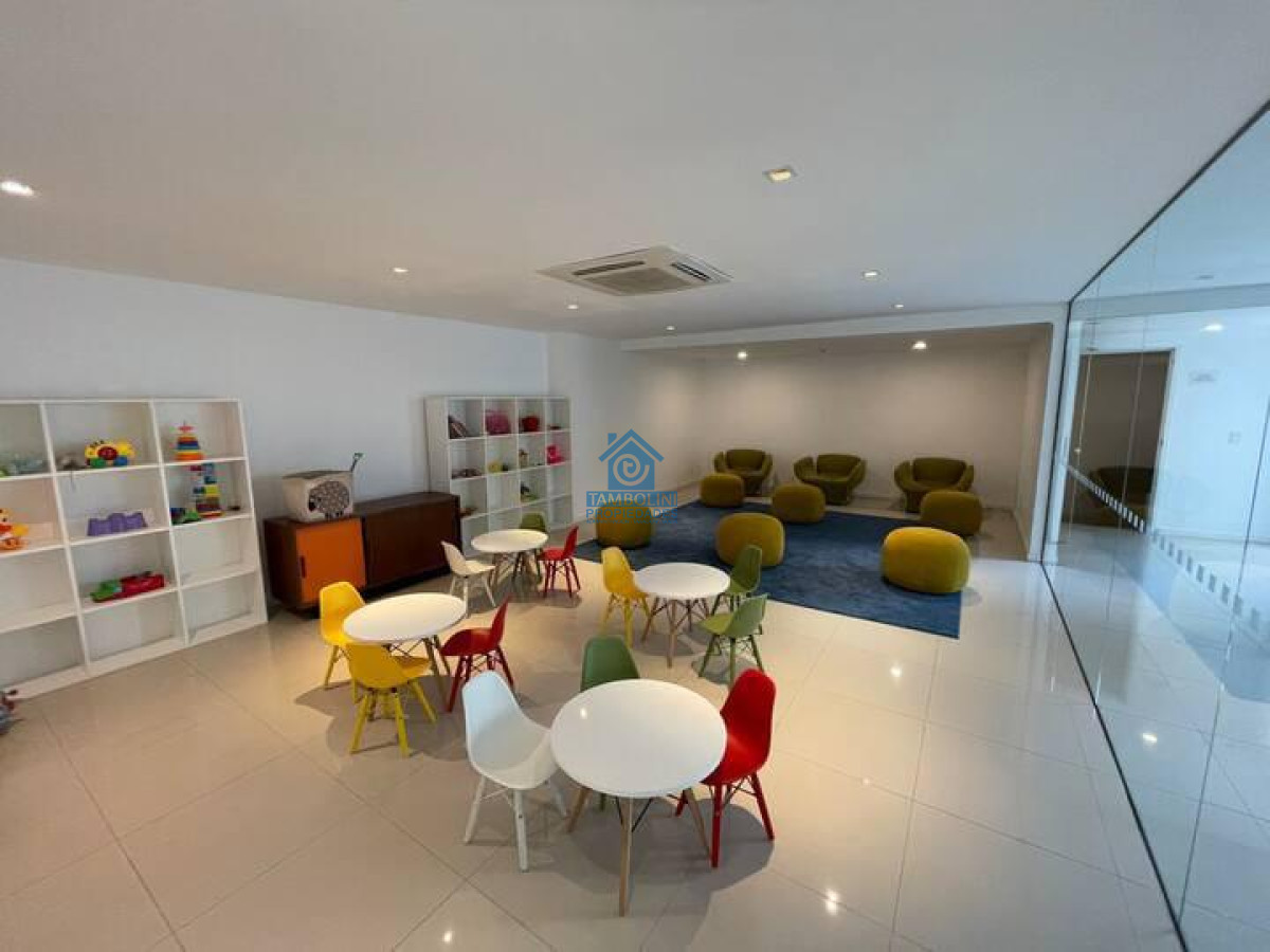 Apartamento ID.383 - Alquiler Anual en Brava 2 dormitorios Edif. con Amenities 