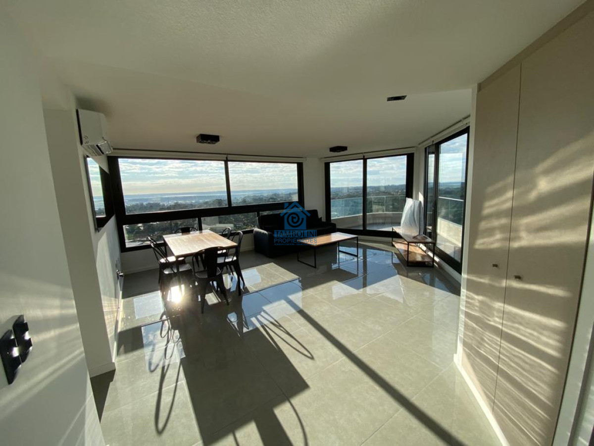 Apartamento ID.196 - Hermoso departamento en torre recién estrenada Punta del Este