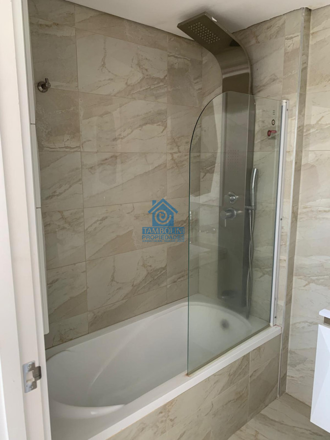 Apartamento ID.461 - Hermoso departamento en alquiler anual en Edificio frente al mar