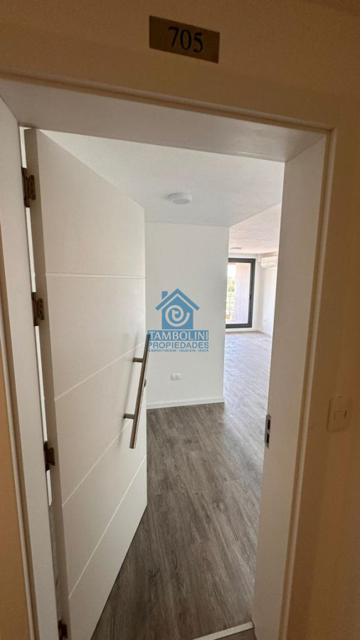 Apartamento ID.215 - Alquiler Anual 3 Dormitorios 2 Baños 