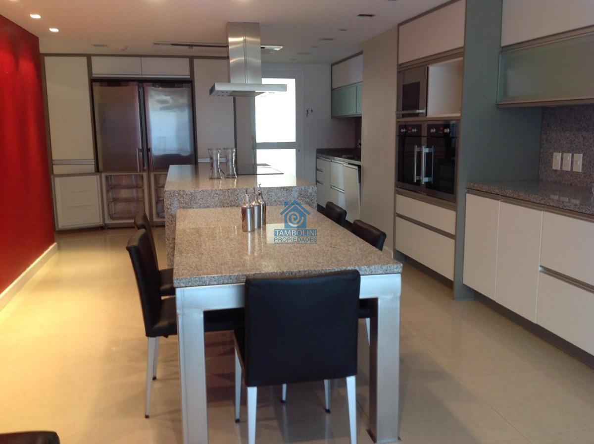 Apartamento ID.96 - Fabuloso Duplex en Venta en Torre Aquarela