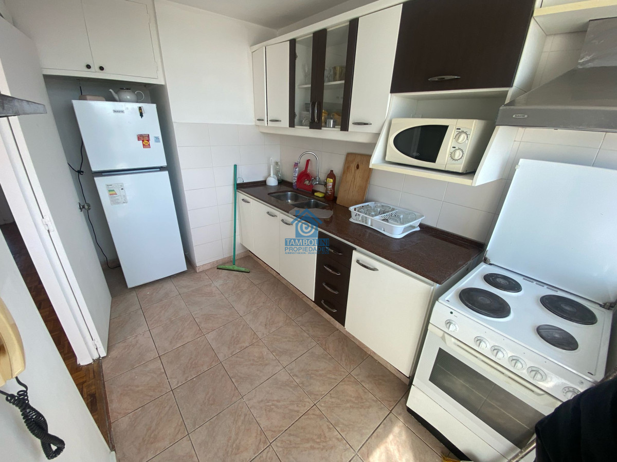 Apartamento ID.735 - Alquiler Anual 3 Dormitorios 