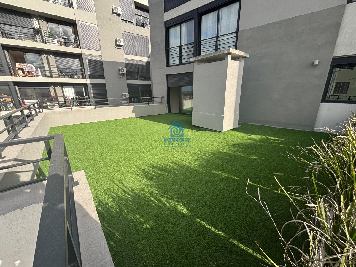 Apartamento ID.887 - Alquiler y Venta Apartamento 2 dormitorios con patio Estrena 