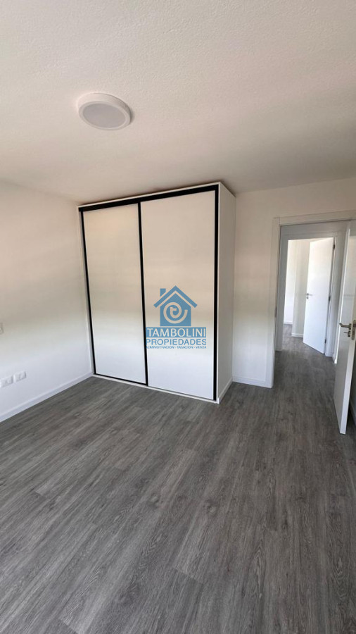 Apartamento ID.215 - Alquiler Anual 3 Dormitorios 2 Baños 