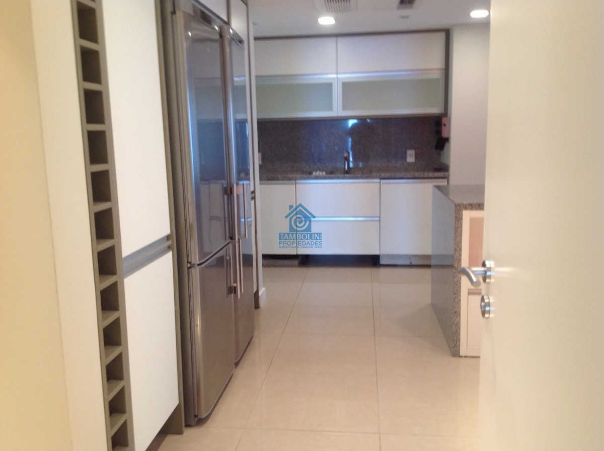 Apartamento ID.96 - Fabuloso Duplex en Venta en Torre Aquarela