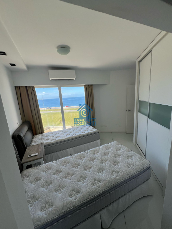 Apartamento ID.709 - Alquiler Anual Pent House Frente al Mar 