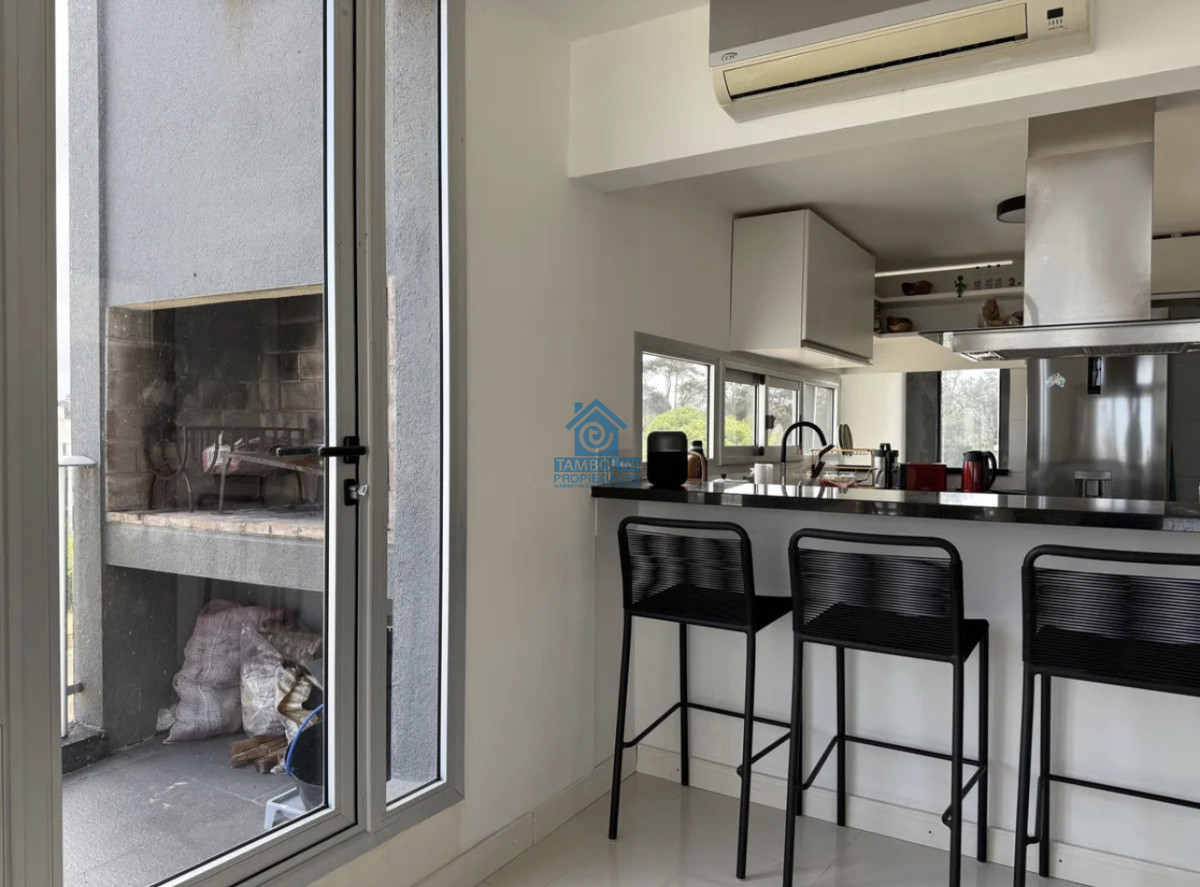 Apartamento ID.4 - OPORTUNIDAD! Venta Frente al Mar Mansa Pent House Duplex Punta del Este ! 