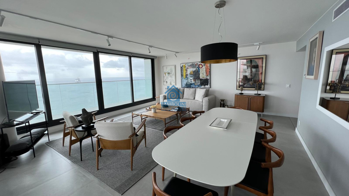 Apartamento ID.537 - Alquiler Anual - Hermoso Esquinero en Venetian frente al mar 
