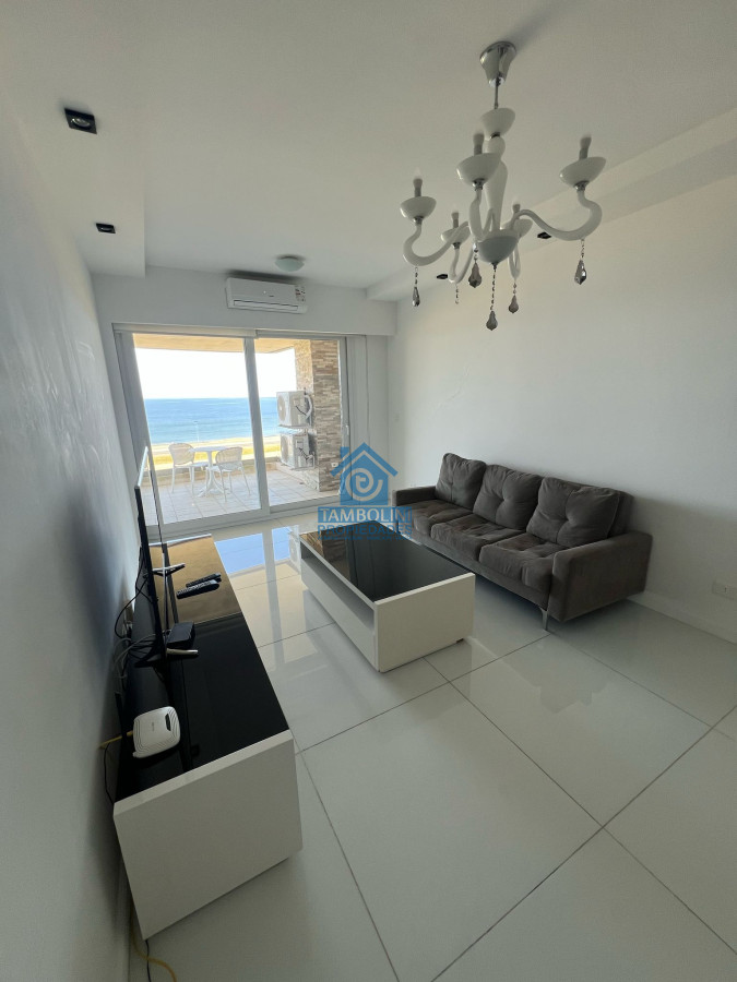 Apartamento ID.709 - Alquiler Anual Pent House Frente al Mar 