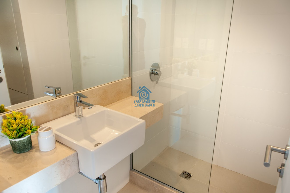 Apartamento ID.715 - Alquiler y Venta Hermoso Pent House Frente al Mar Mansa