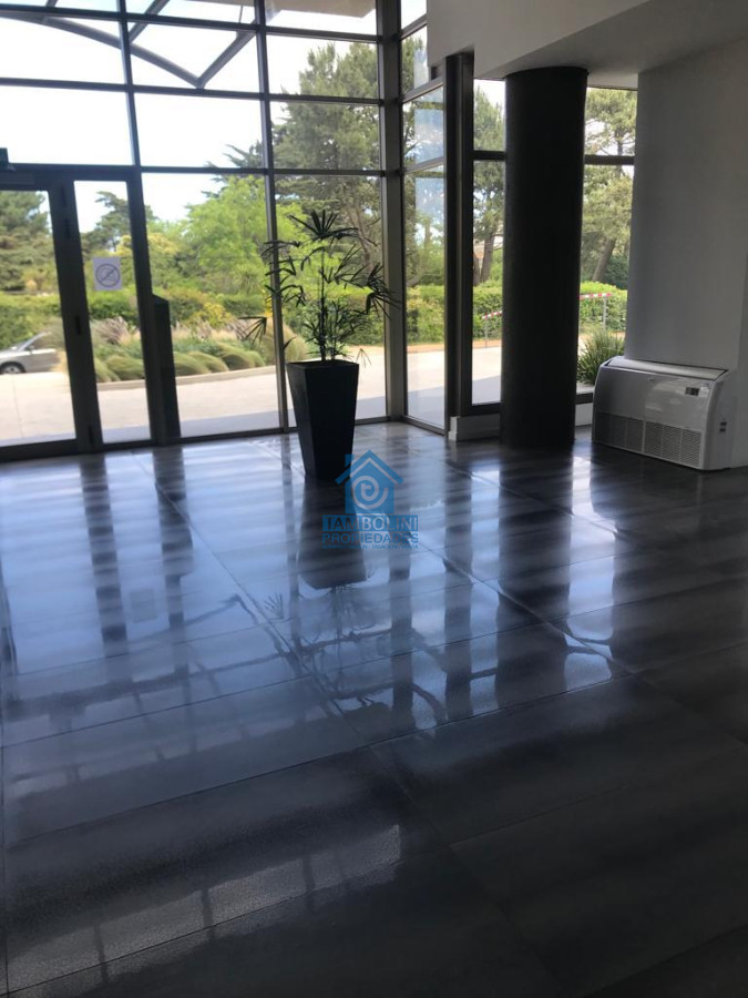 Apartamento ID.196 - Hermoso departamento en torre recién estrenada Punta del Este