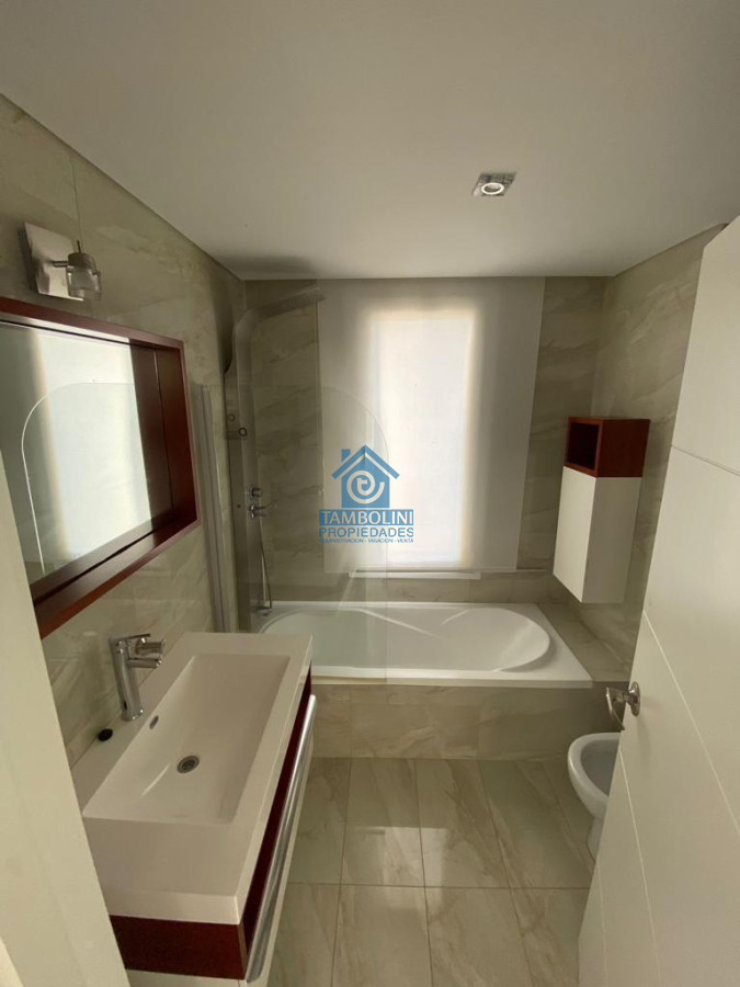 Alquiler Anual Frente al Mar Mansa - GoPunta - Portal Inmobiliario de Punta del Este - Maldonado