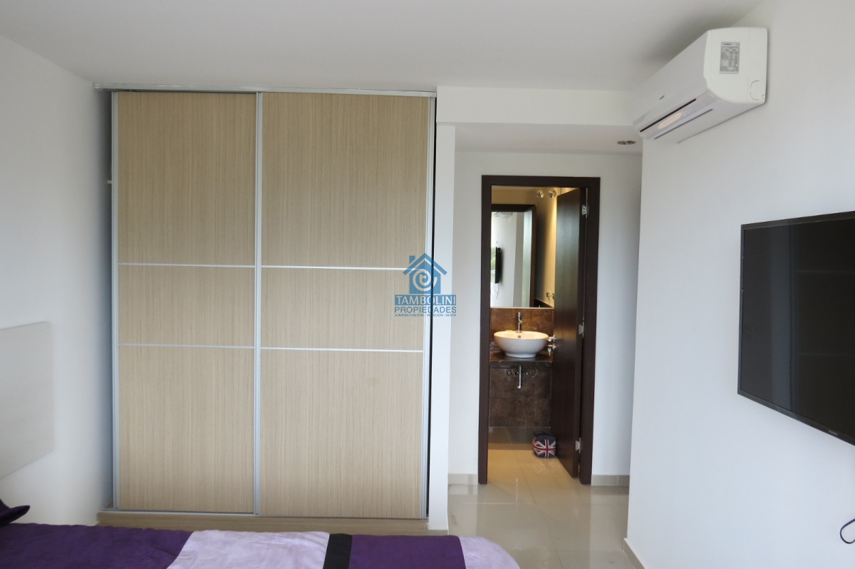 Apartamento ID.320 - Alquiler Anual Punta del Este Departamento 3 dormitorios