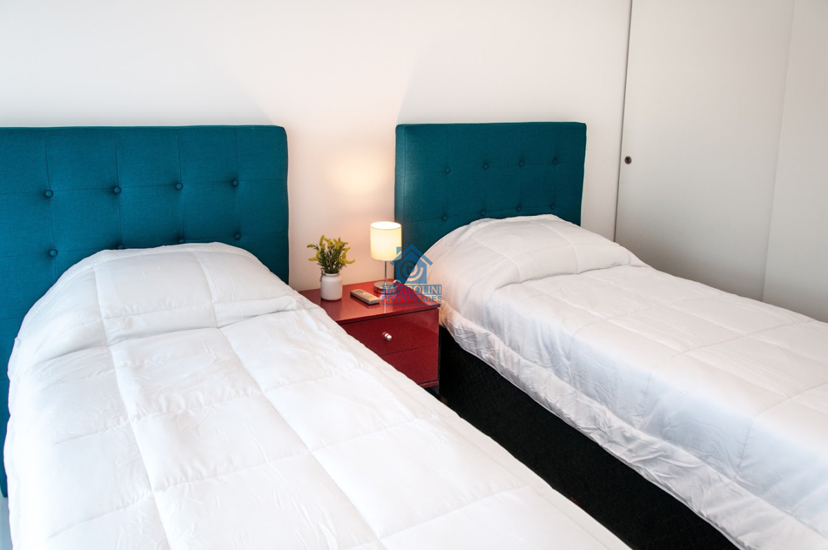 Apartamento ID.715 - Alquiler y Venta Hermoso Pent House Frente al Mar Mansa