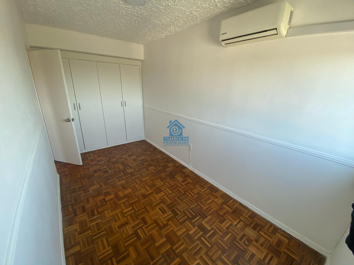 Apartamento ID.735 - Alquiler Anual 3 Dormitorios 