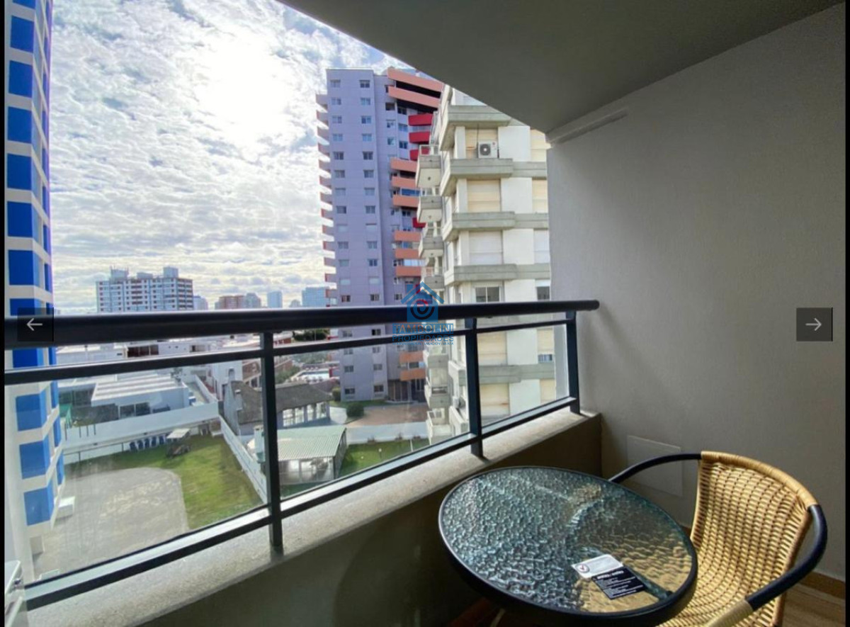 Apartamento ID.927 - Alquiler Anual 2 dormitorios sin muebles Brava