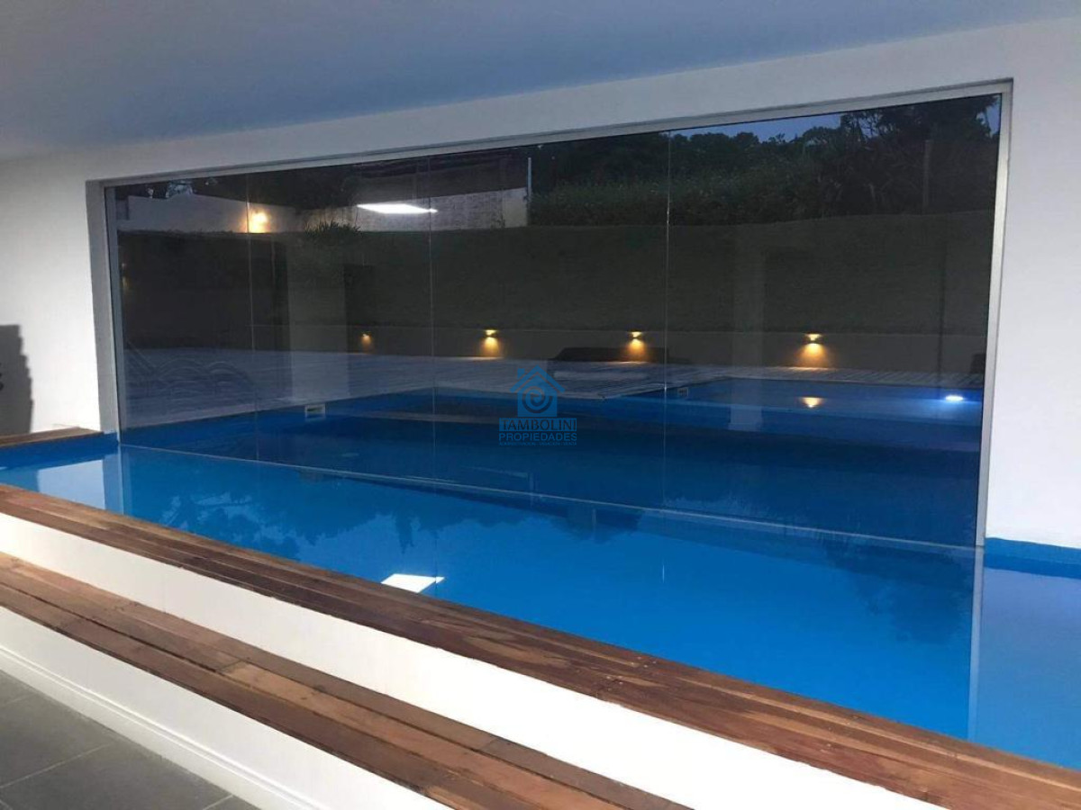 Apartamento ID.38 - Venta Departamento Mansa Edif. Frente al Mar 