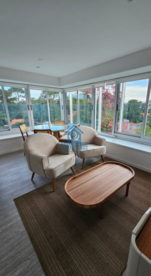 Apartamento ID.1070 - Alquiler Invernal Punta del Este 1 dormitorio Edificio con Amenities