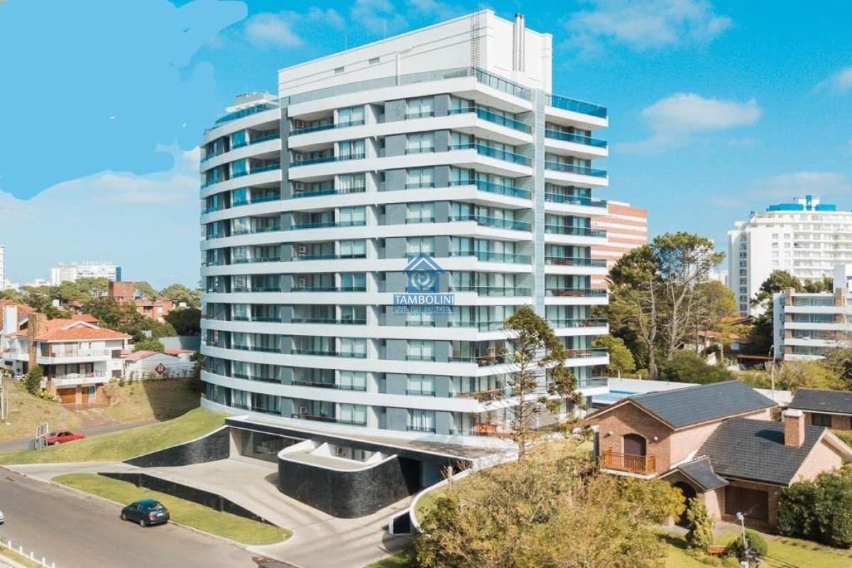 Apartamento ID.383 - Alquiler Anual en Brava 2 dormitorios Edif. con Amenities 