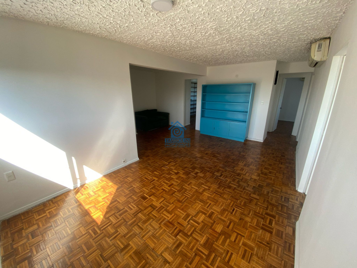 Apartamento ID.735 - Alquiler Anual 3 Dormitorios 
