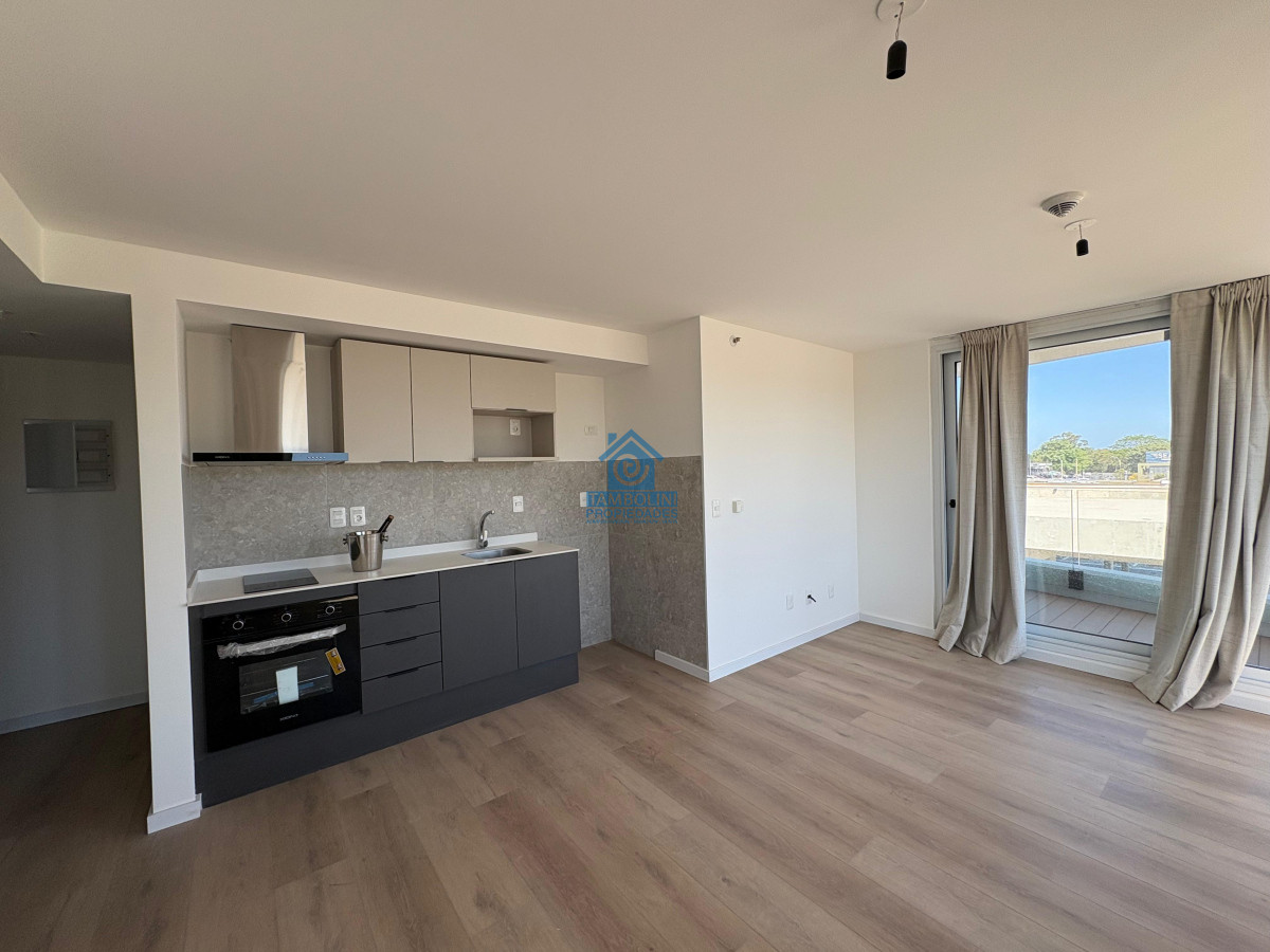 Apartamento ID.595 - Alquiler Monoambiente a Estrenar zona Carrasco 