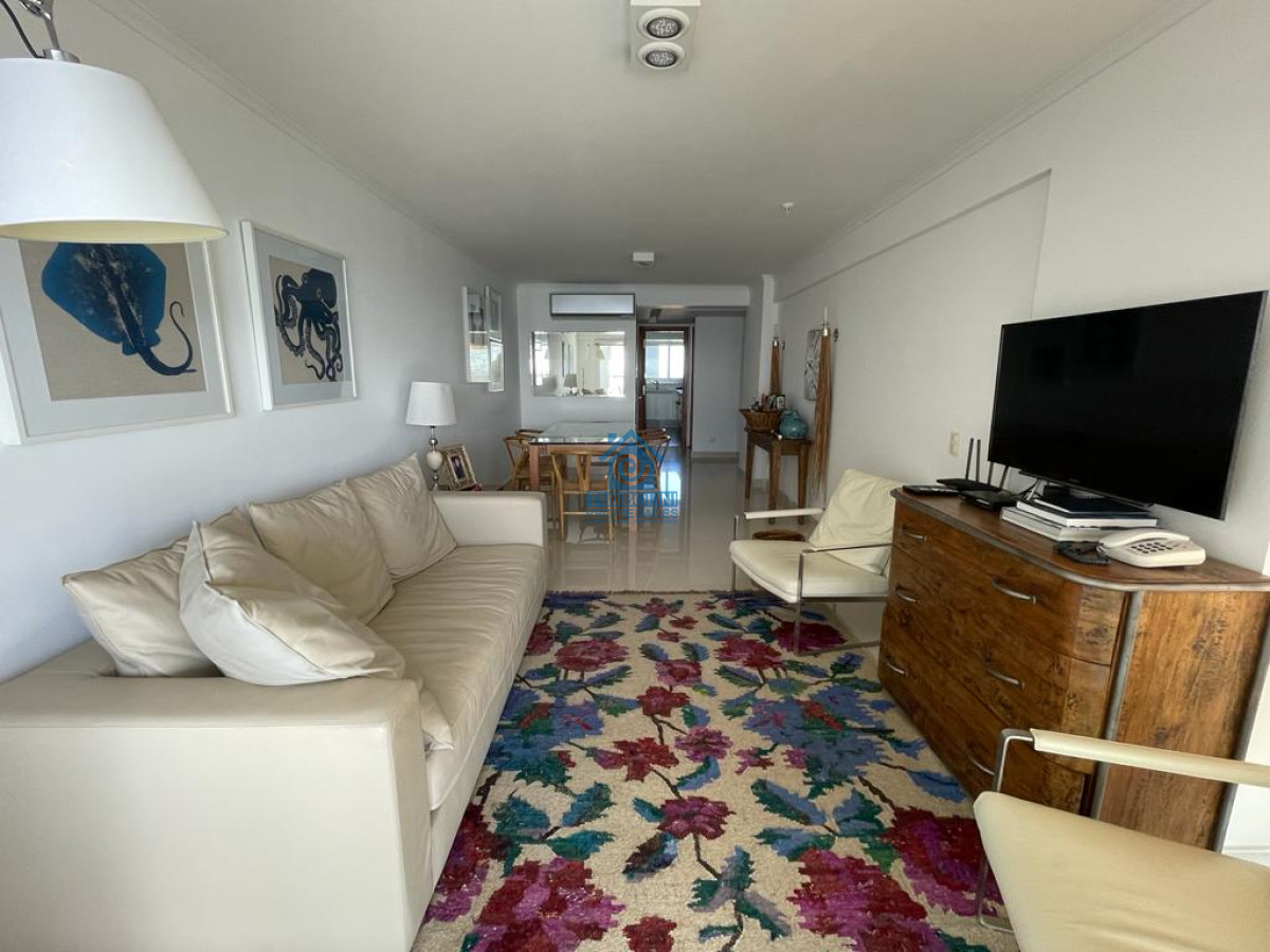 Apartamento ID.37 - Venta 2 dormitorios gran vista al mar - Mansa 