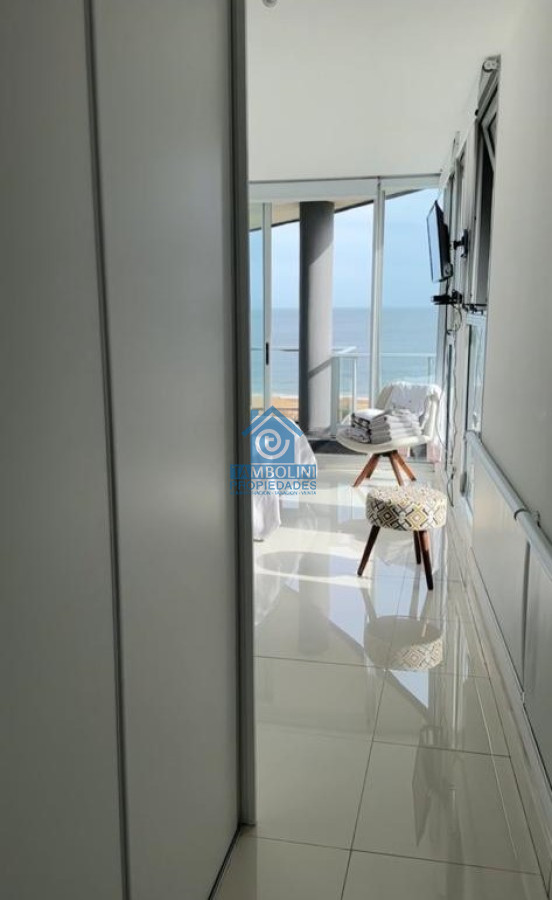 Apartamento ID.4 - OPORTUNIDAD! Venta Frente al Mar Mansa Pent House Duplex Punta del Este ! 