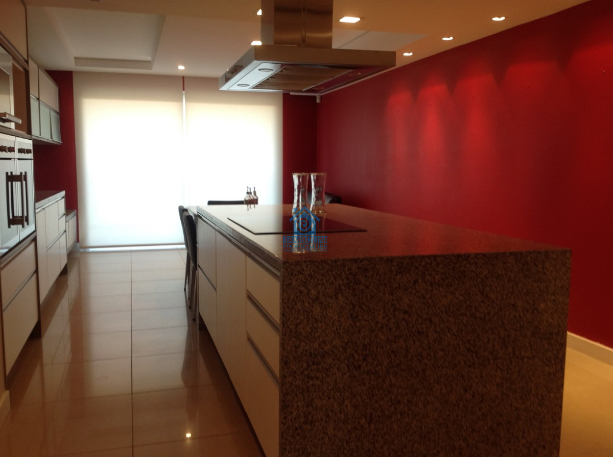 Apartamento ID.96 - Fabuloso Duplex en Venta en Torre Aquarela