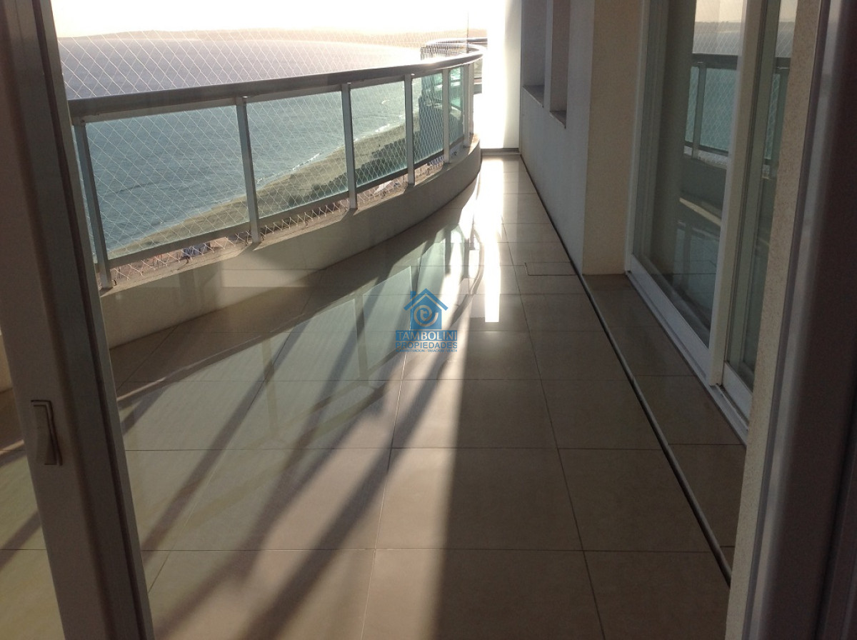 Apartamento ID.96 - Fabuloso Duplex en Venta en Torre Aquarela