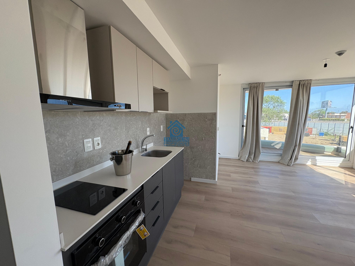 Apartamento ID.595 - Alquiler Monoambiente a Estrenar zona Carrasco 