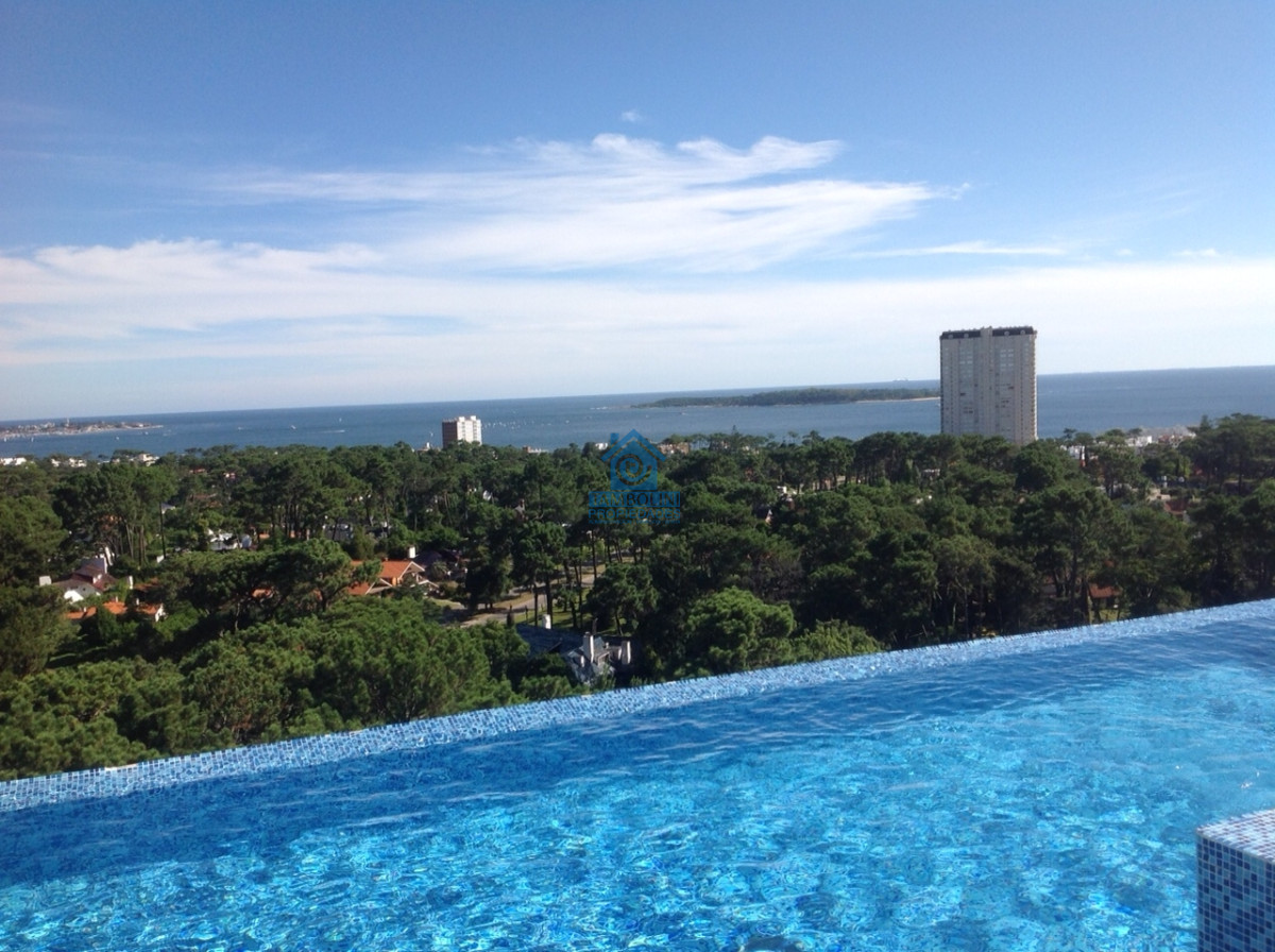 Apartamento ID.320 - Alquiler Anual Punta del Este Departamento 3 dormitorios