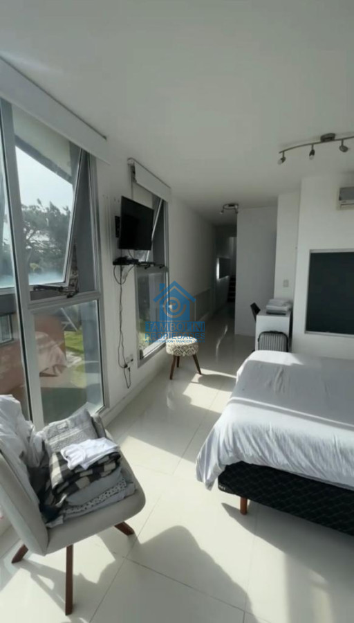 Apartamento ID.4 - OPORTUNIDAD! Venta Frente al Mar Mansa Pent House Duplex Punta del Este ! 