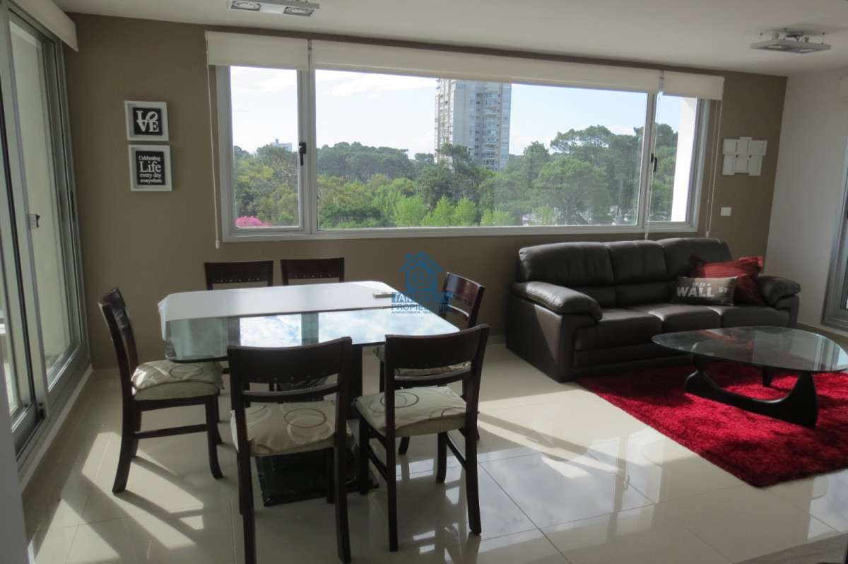 Apartamento ID.320 - Alquiler Anual Punta del Este Departamento 3 dormitorios
