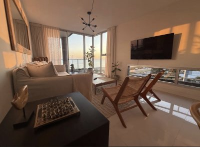 OPORTUNIDAD! Venta Frente al Mar Mansa Pent House Duplex Punta del Este ! 