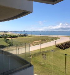 Hermoso Departamento Frente al Mar Mansa