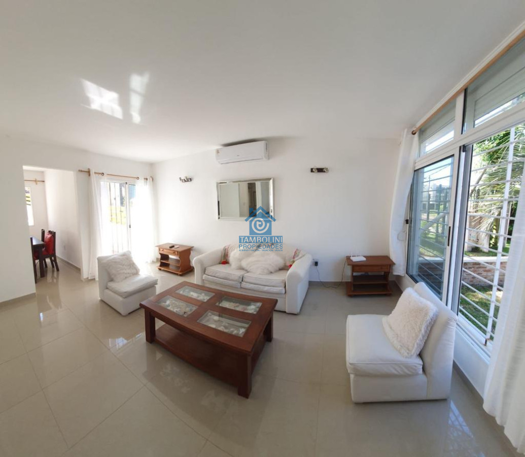 Casa ID.767 - Alquiler Anual Mansa Casa 3 Dormitorios 