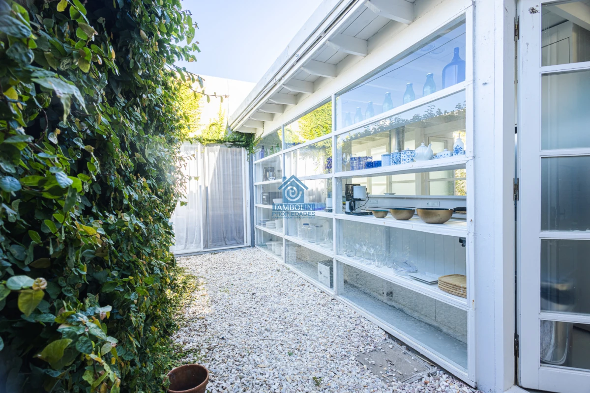 Casa ID.1035 - Alquiler Anual Fabulosa Casa en La Barra 