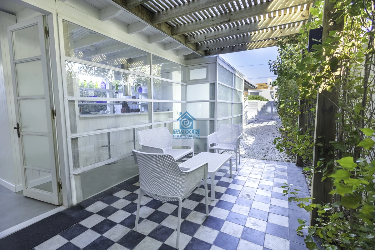 Casa ID.1035 - Alquiler Anual Fabulosa Casa en La Barra 