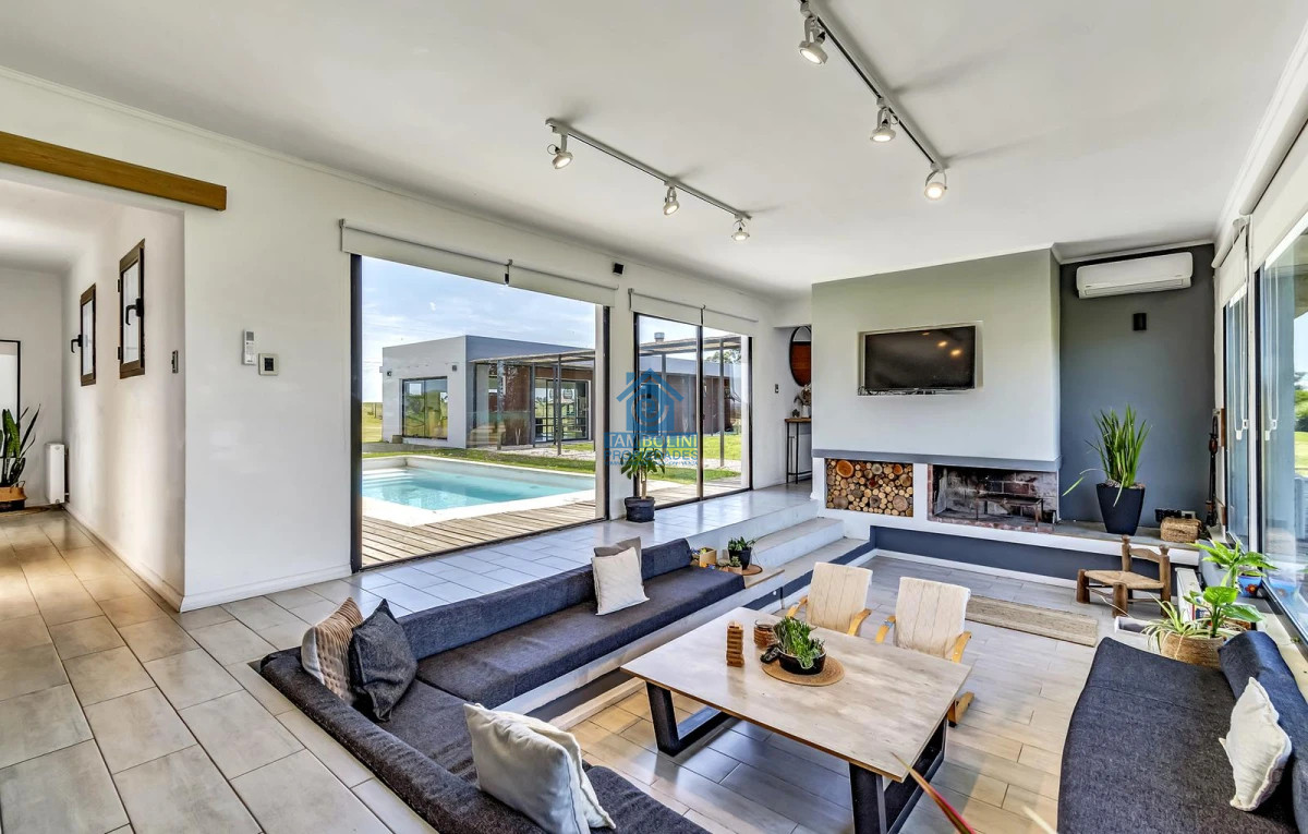 Venta Casa Barrio Privado El Quijote - GoPunta - Portal Inmobiliario de Punta del Este - Maldonado