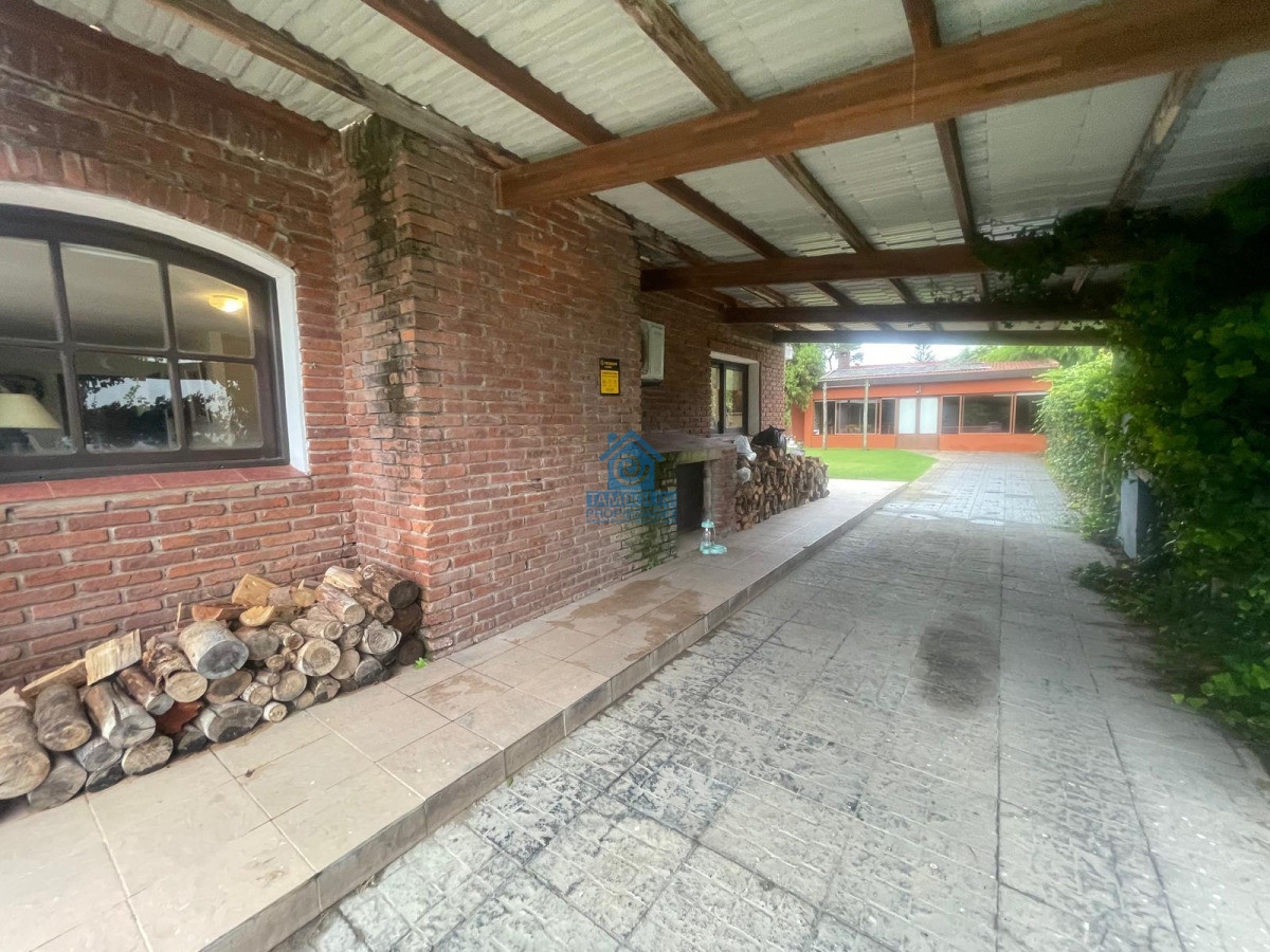 Casa ID.918 - Hermosa Casa en Venta en Zona Priviligiada de Punta del Este 